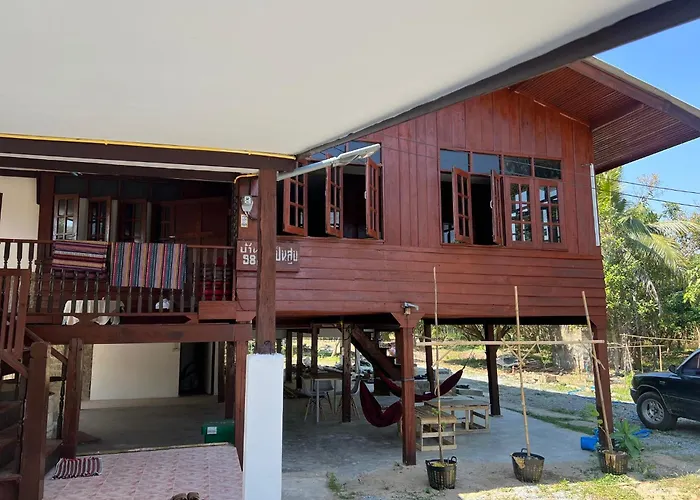 Eden Farmstay Cnx